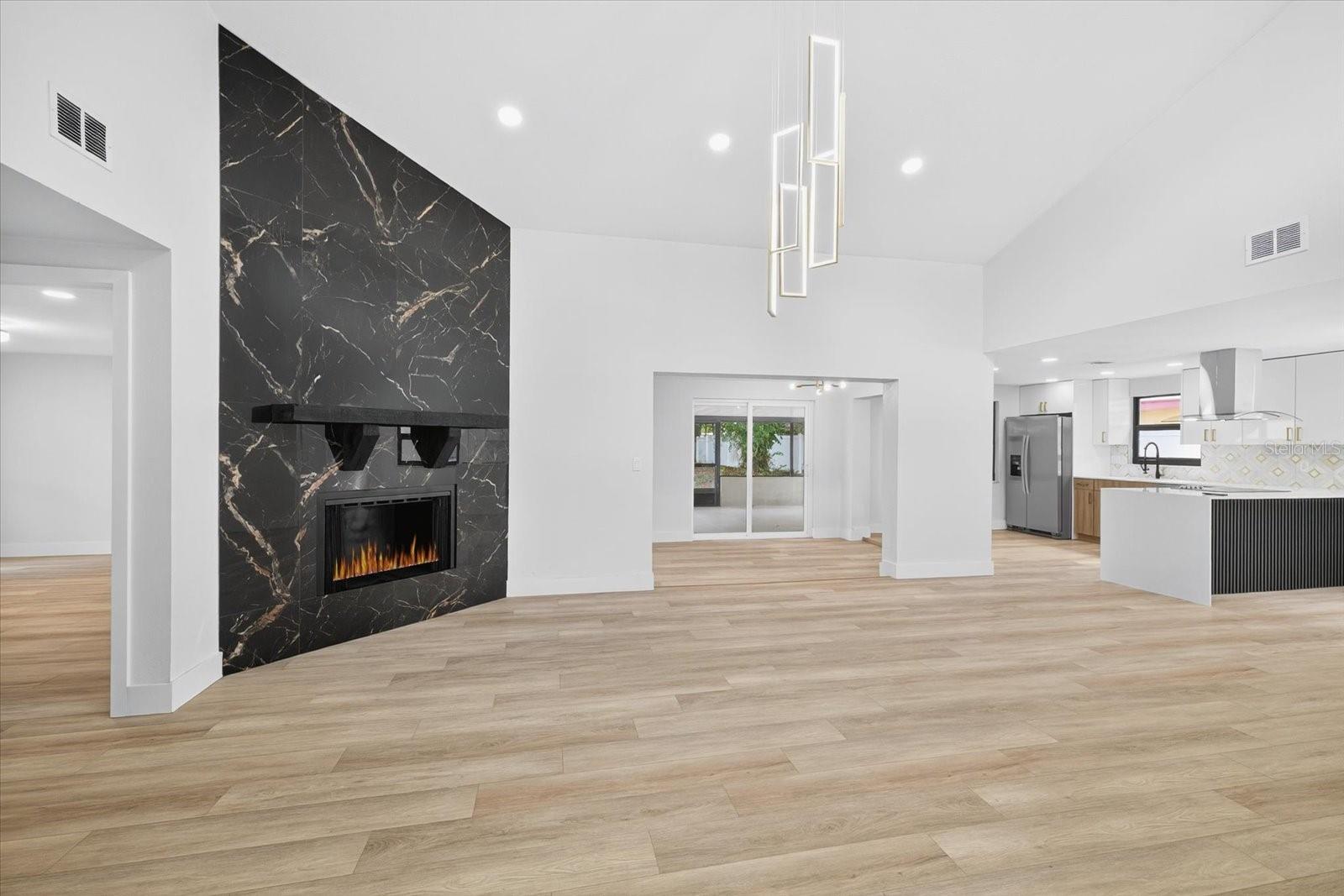 7905 TIMBERLANE WEST DR, TAMPA, FL, 33615