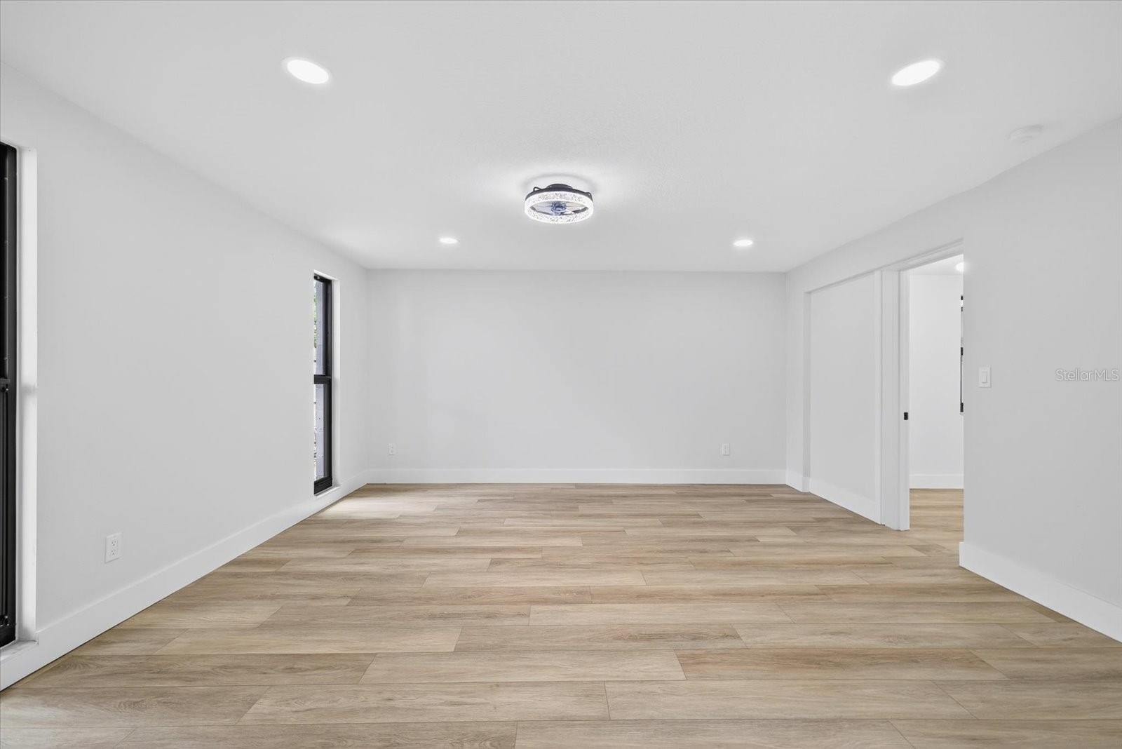 7905 TIMBERLANE WEST DR, TAMPA, FL, 33615