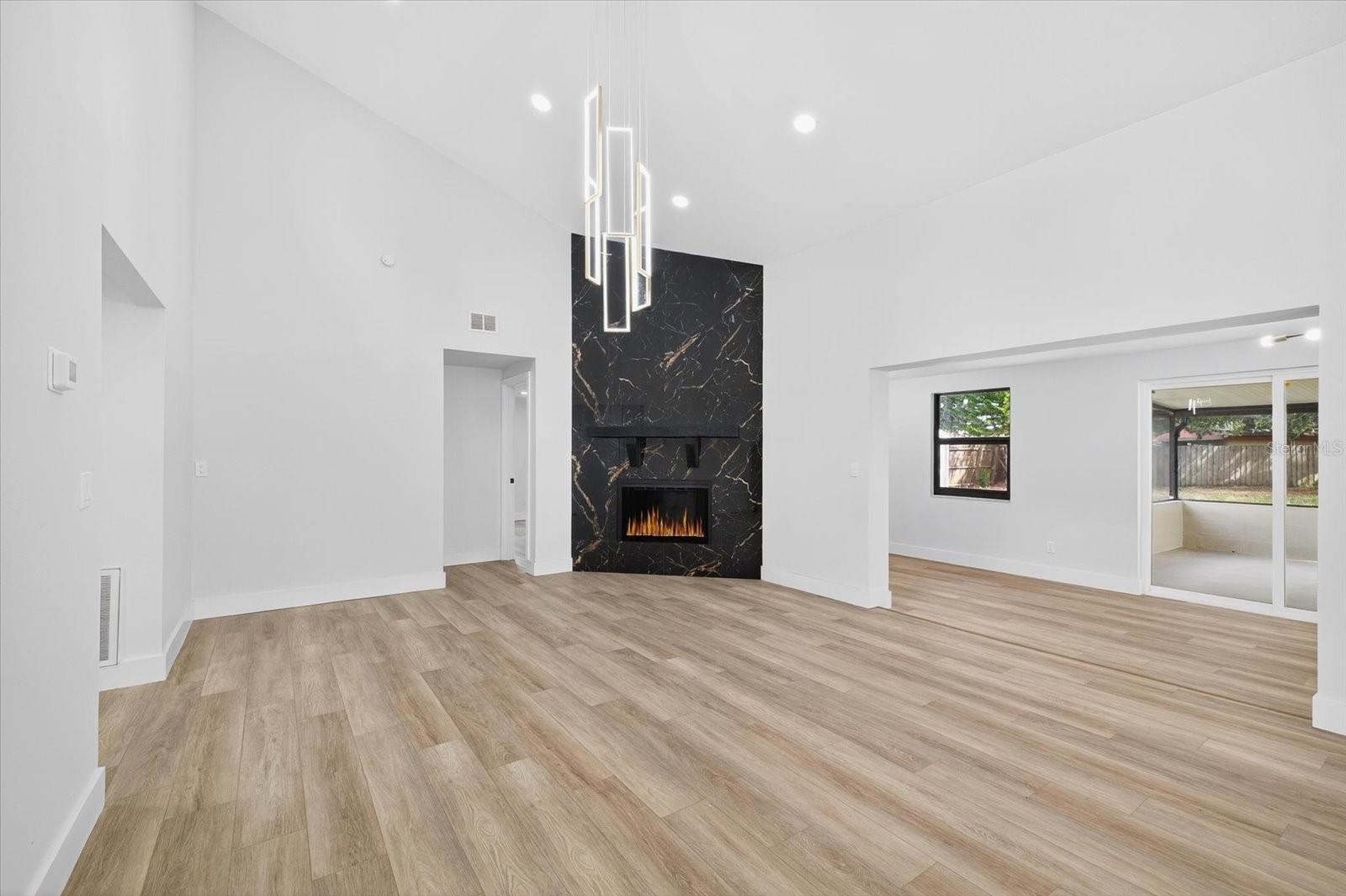 7905 TIMBERLANE WEST DR, TAMPA, FL, 33615