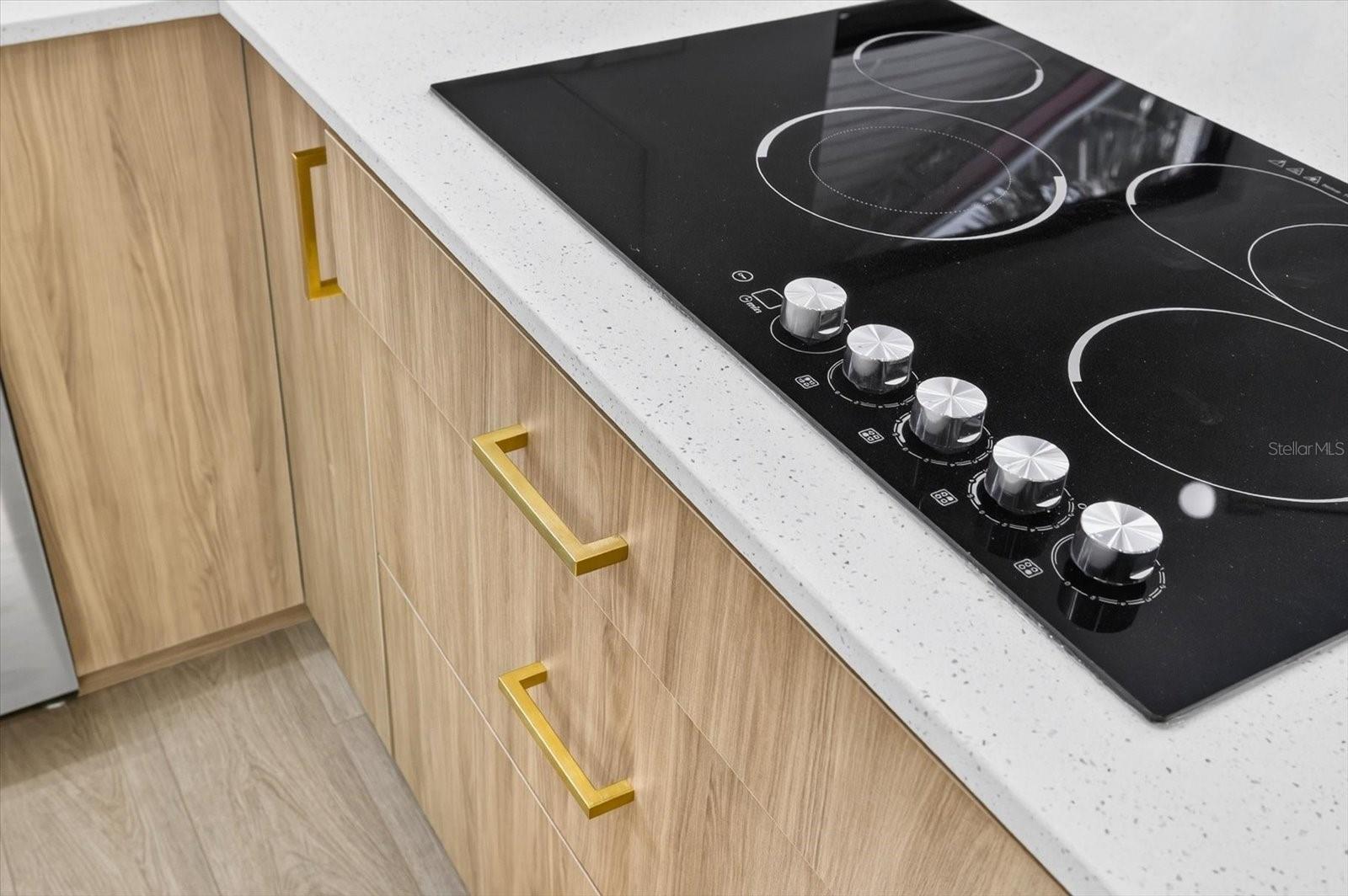 7905 TIMBERLANE WEST DR, TAMPA, FL, 33615