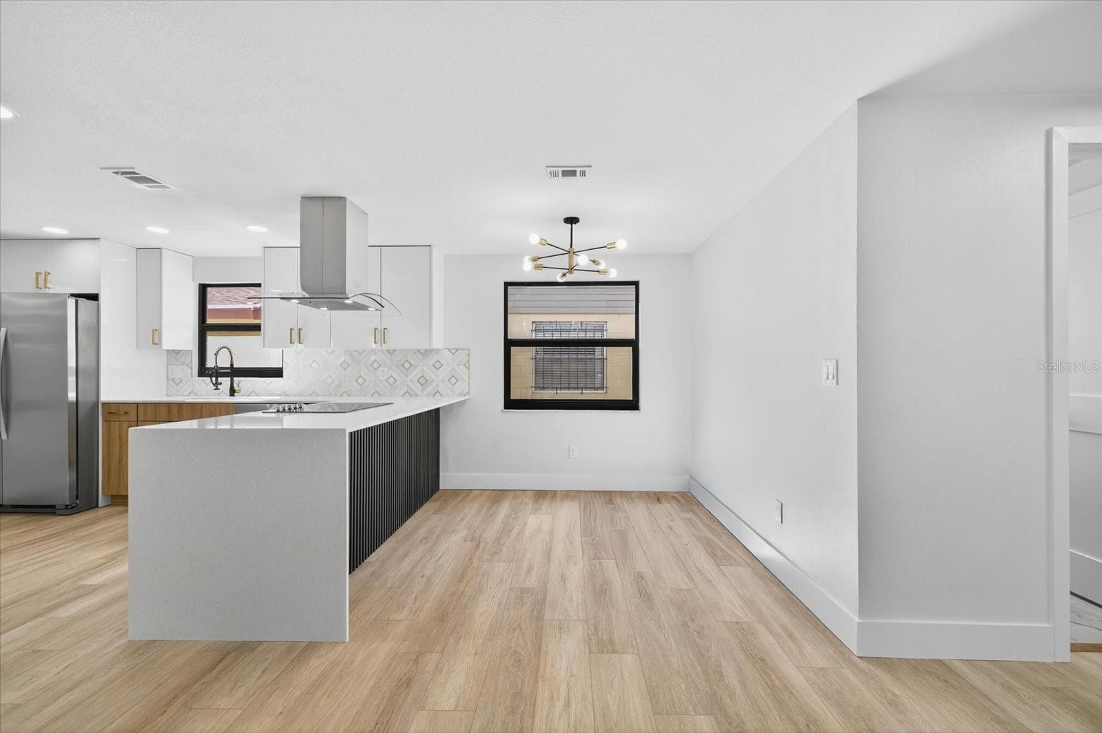 7905 TIMBERLANE WEST DR, TAMPA, FL, 33615