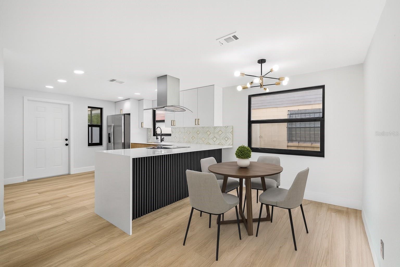 7905 TIMBERLANE WEST DR, TAMPA, FL, 33615