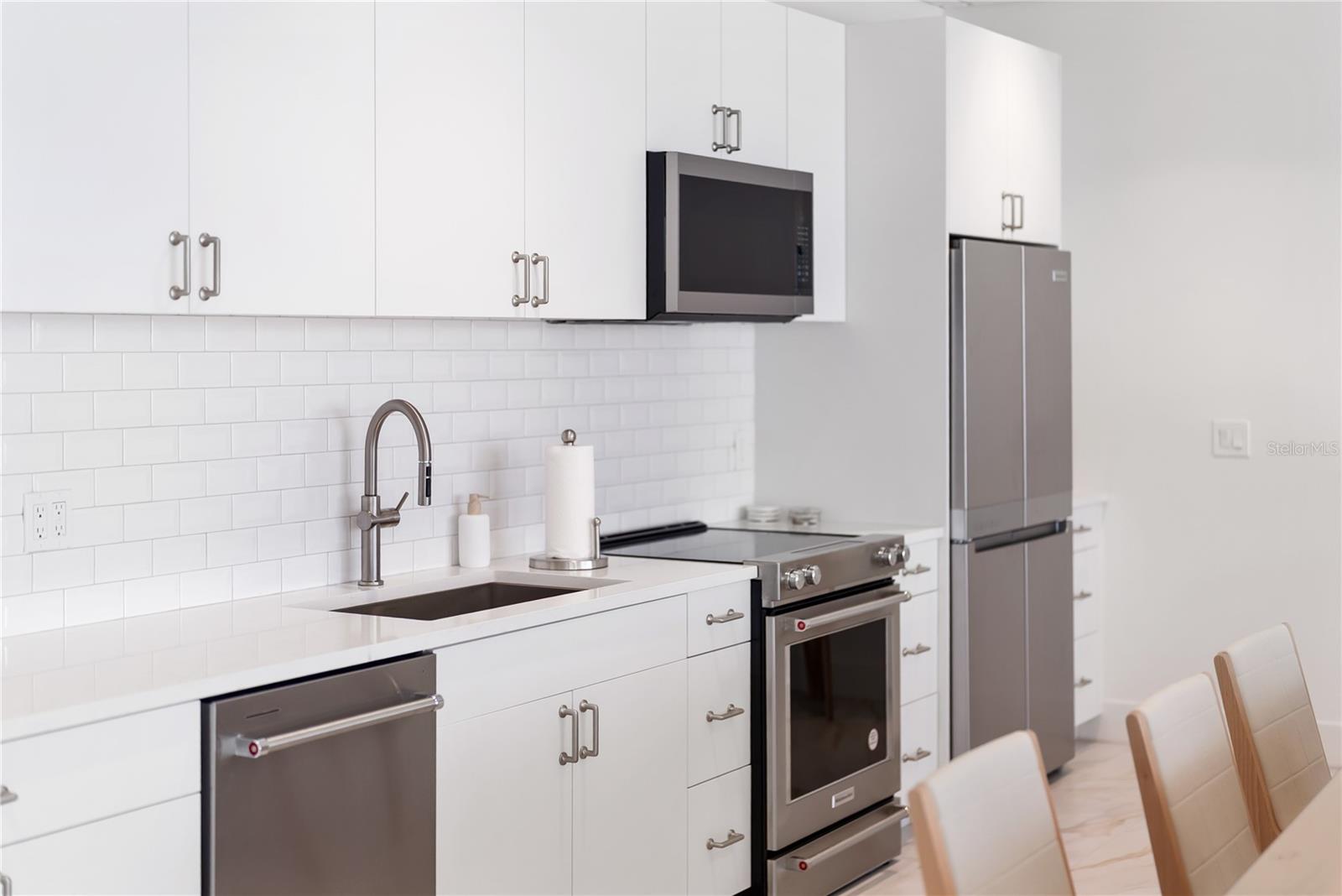 1750 BENJAMIN FRANKLIN DR #6G, SARASOTA, FL, 34236