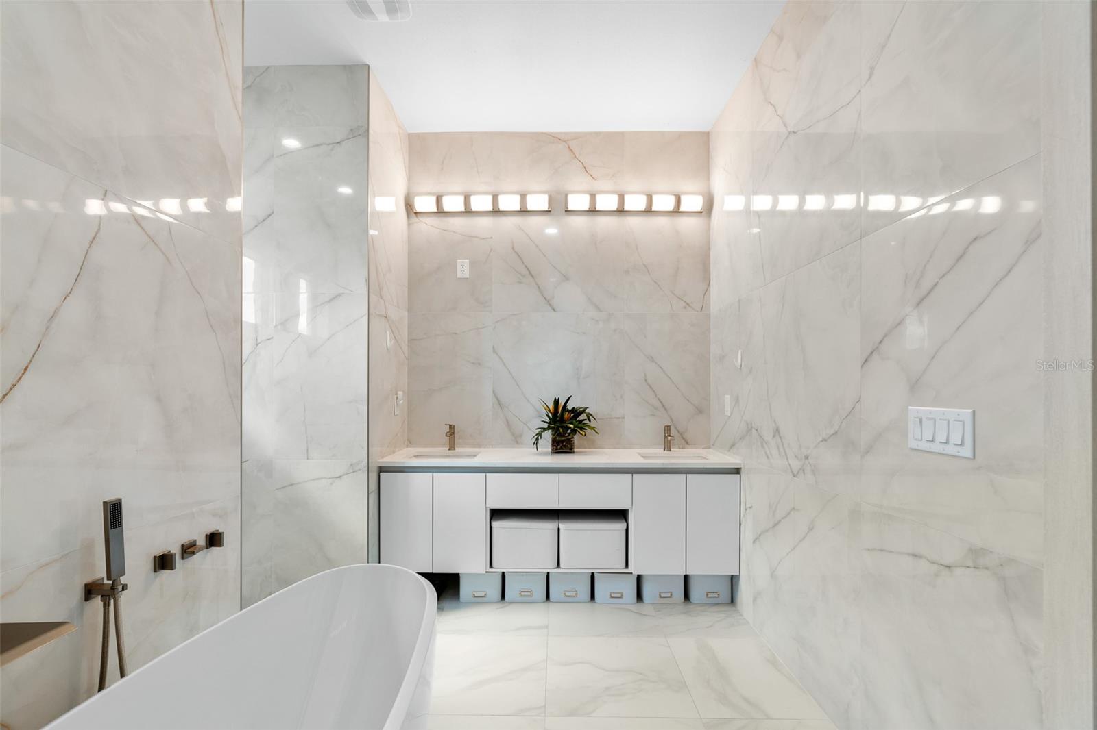 380 COWRY RD, VENICE, FL, 34293