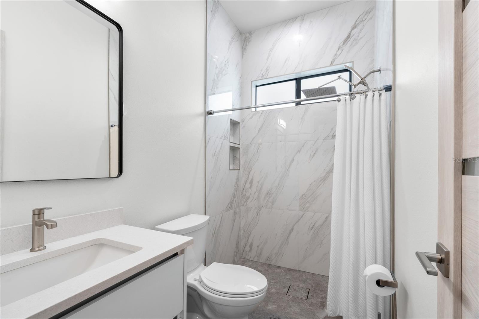 380 COWRY RD, VENICE, FL, 34293