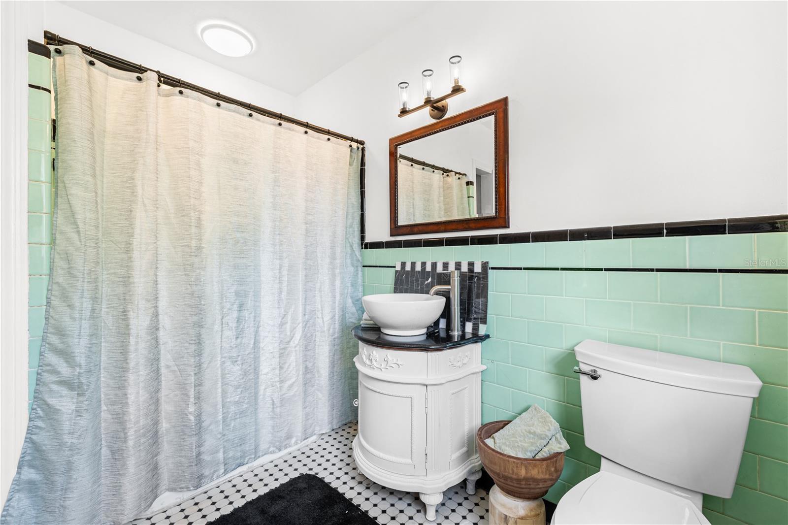 Vintage details, ready to be enhanced or transformed.