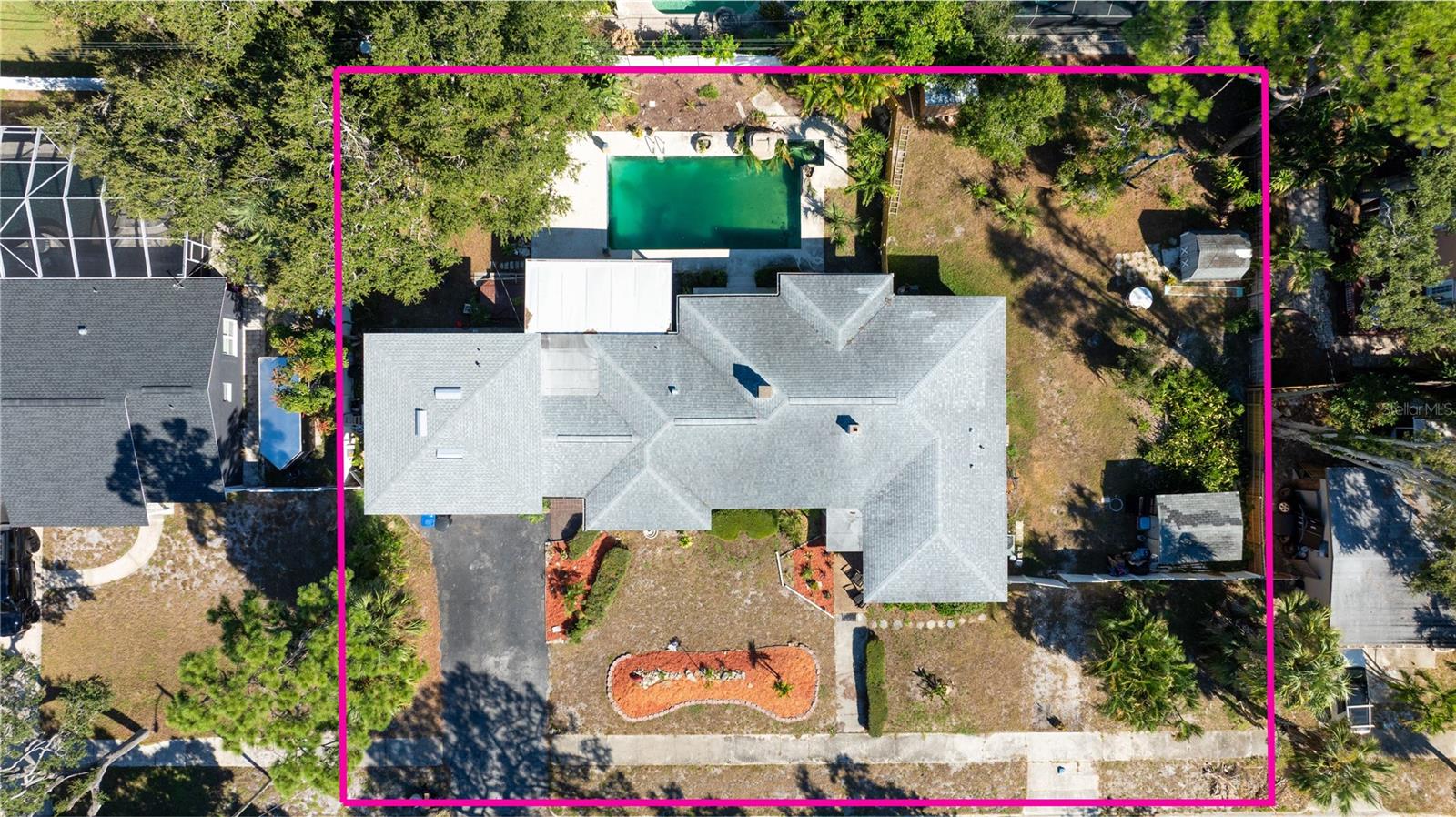 Expansive property includes 2 and roughly 3/4 lots... almost half an acre. This kind of opportunity doesn't come around often.