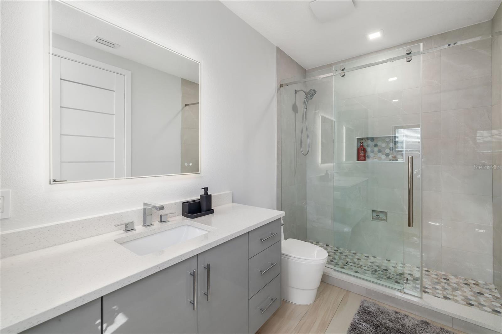 A4670256 Property Photo