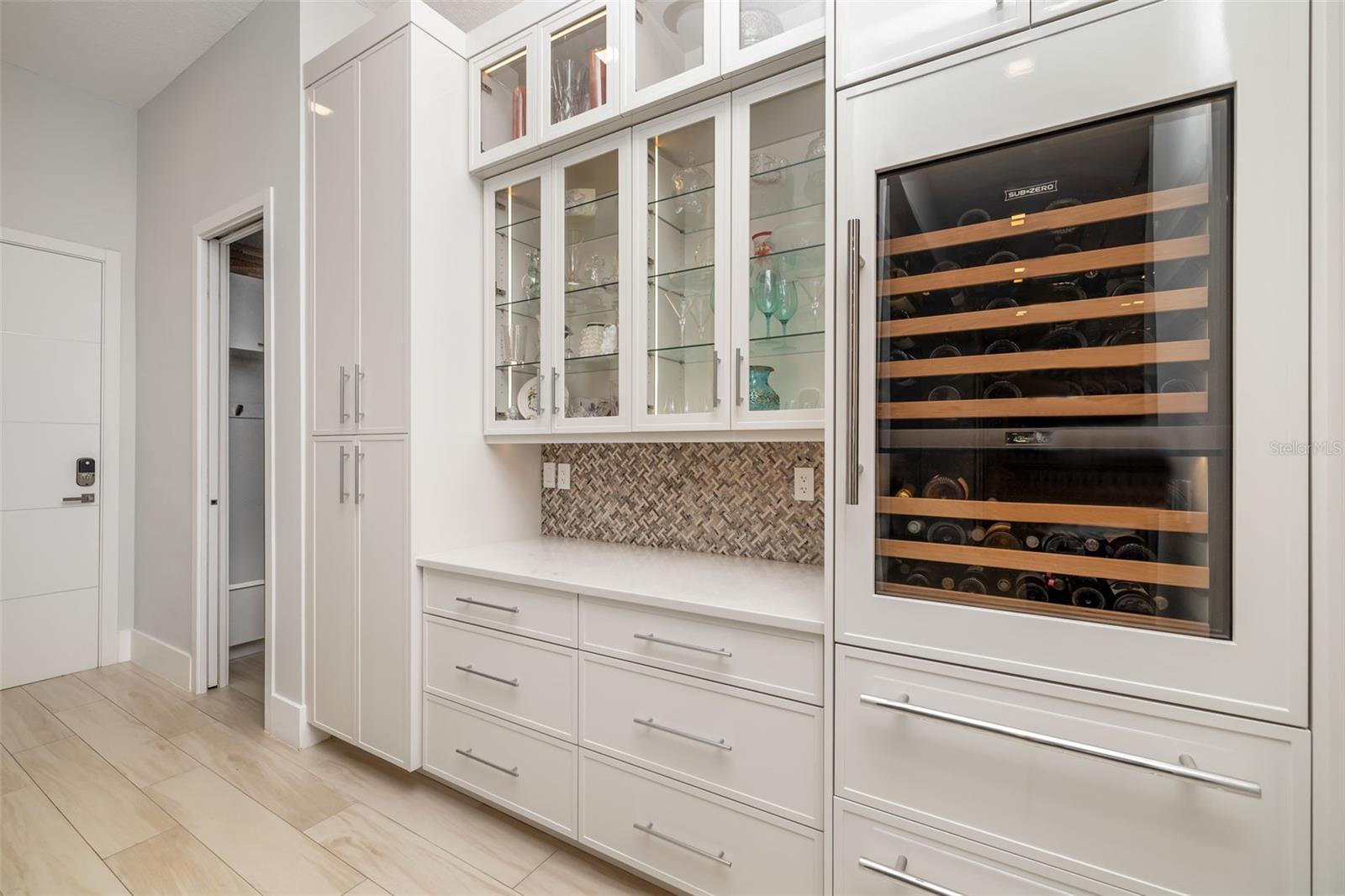 A4670256 Property Photo