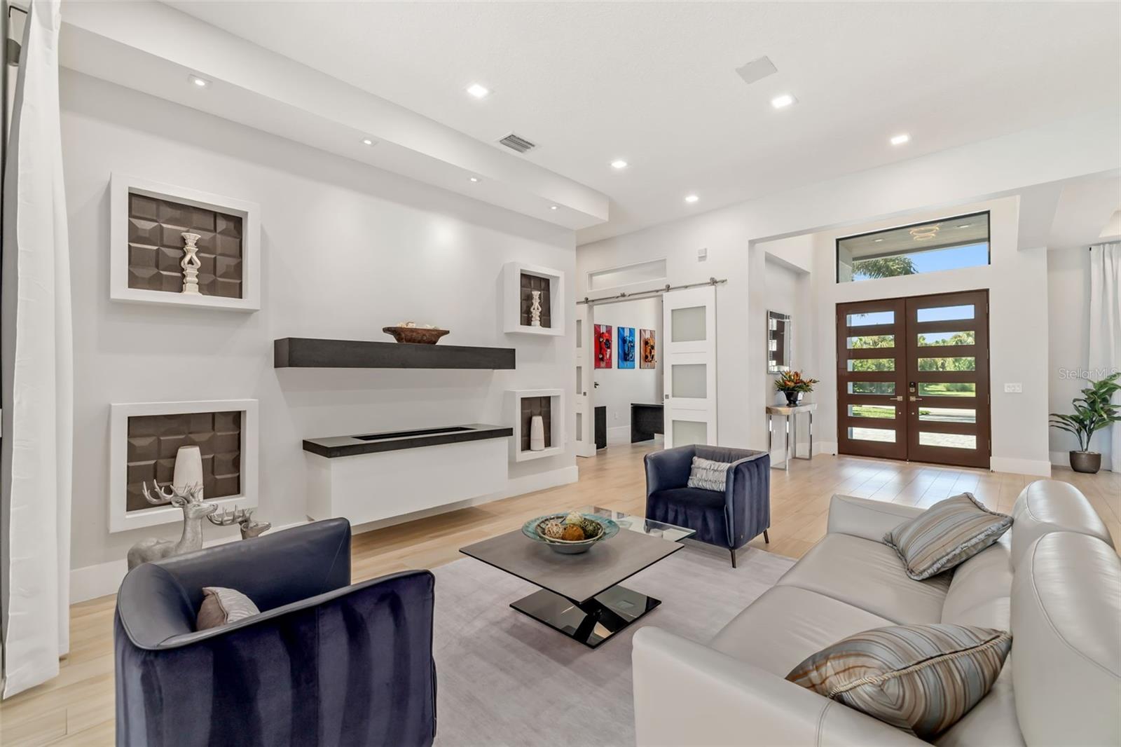 A4670256 Property Photo