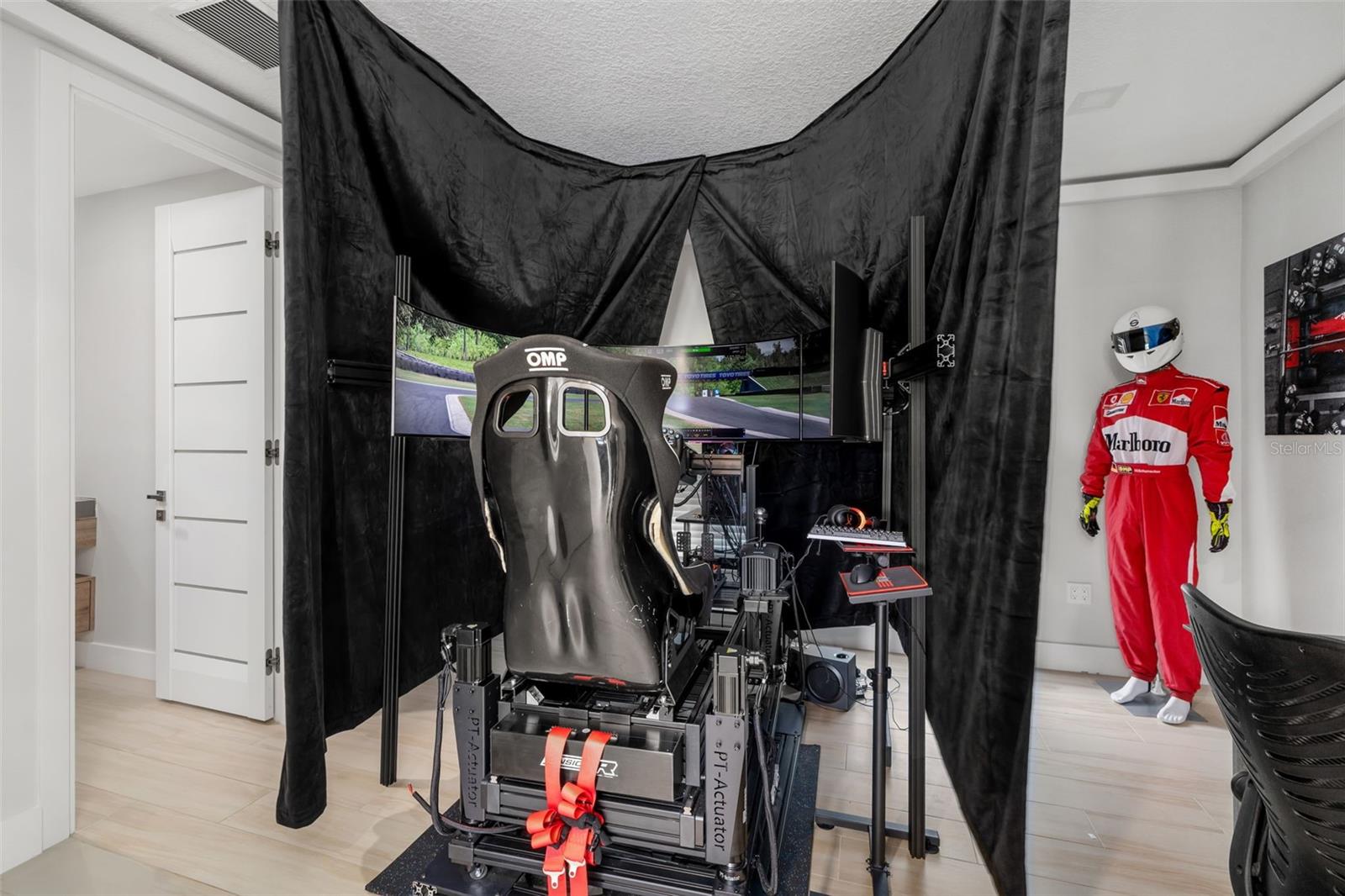 A4670256 Property Photo