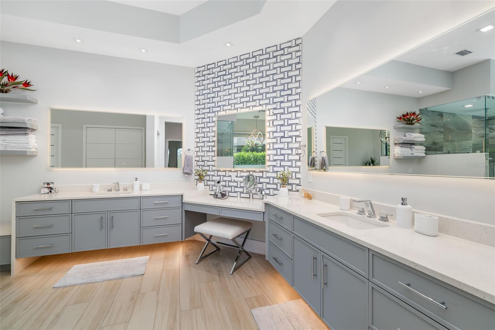 A4670256 Property Photo