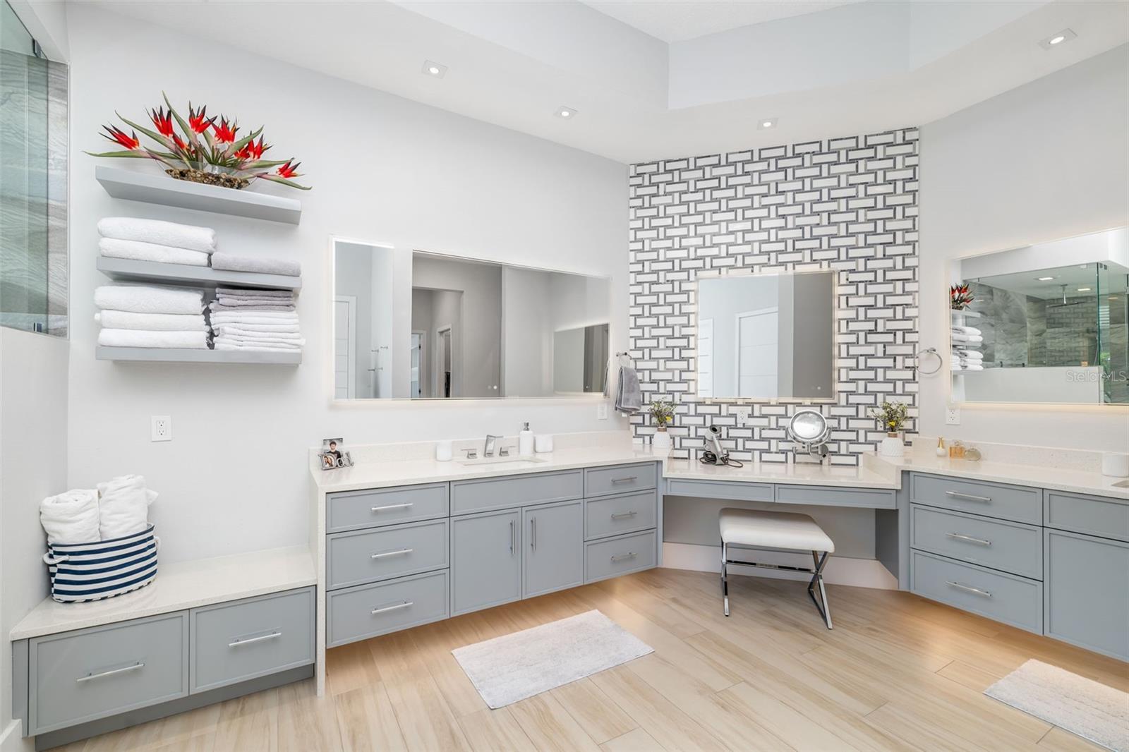 A4670256 Property Photo