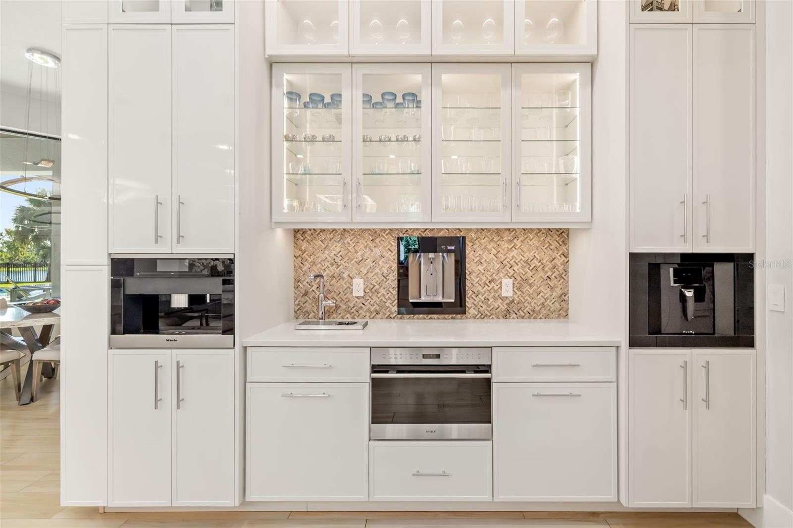 A4670256 Property Photo