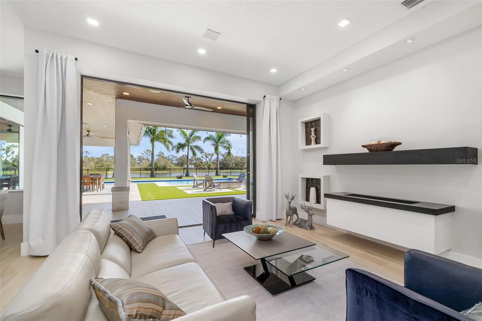 A4670256 Property Photo