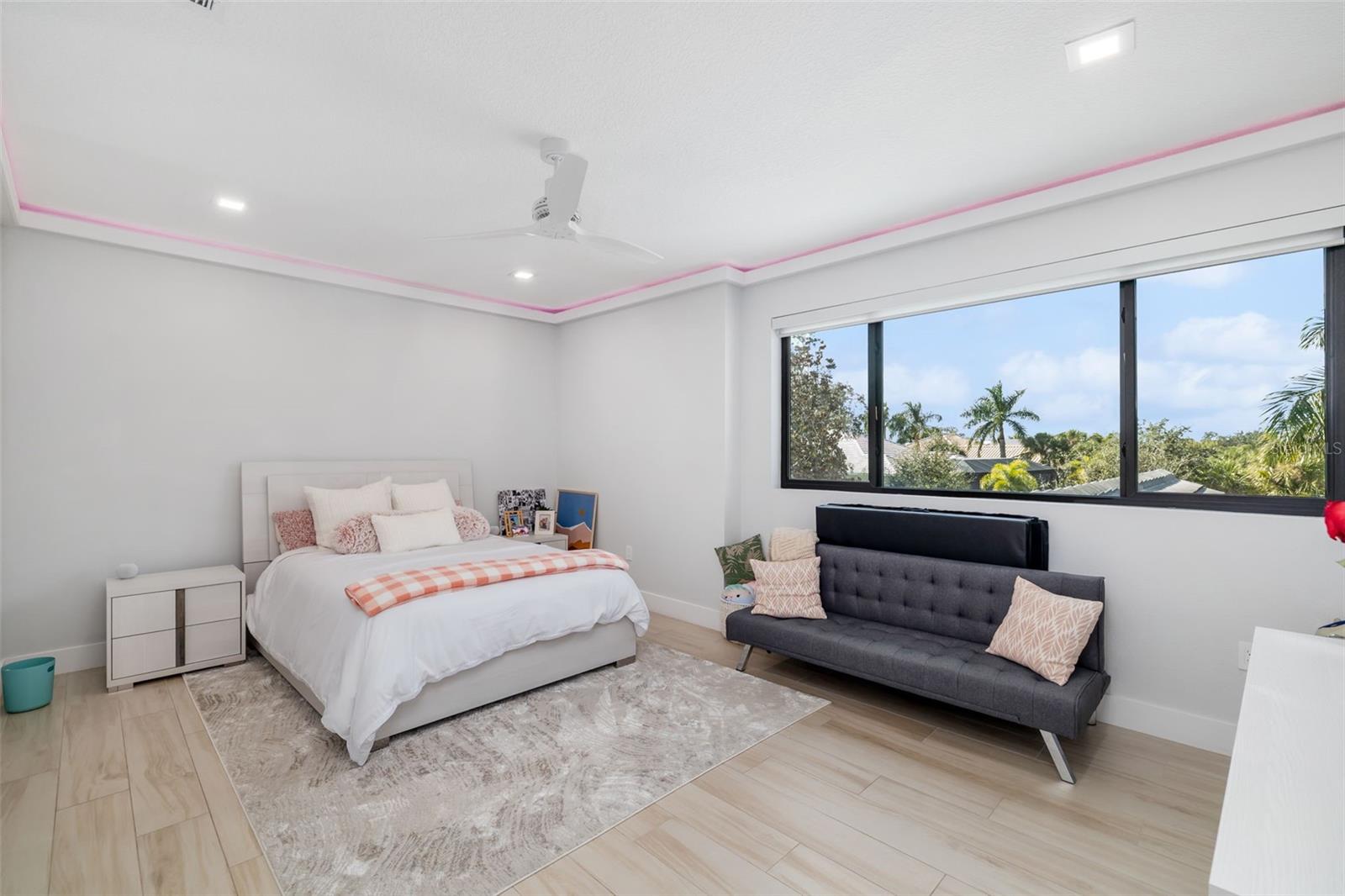 A4670256 Property Photo