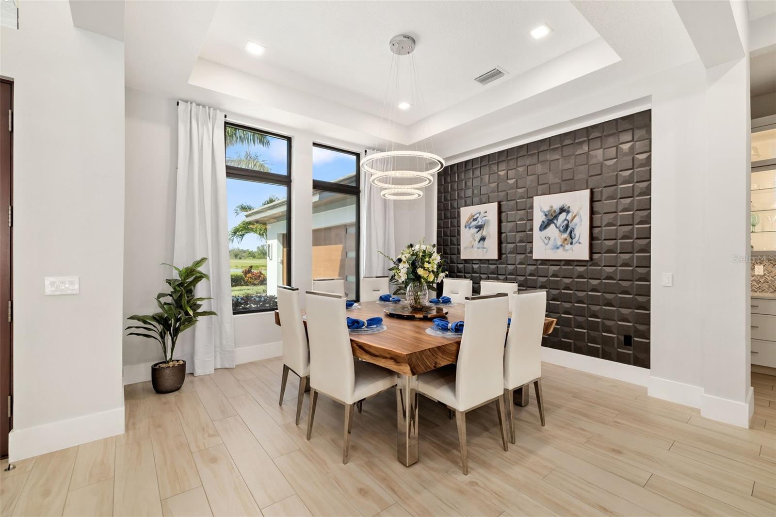 A4670256 Property Photo