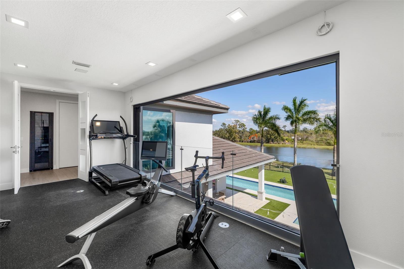 A4670256 Property Photo