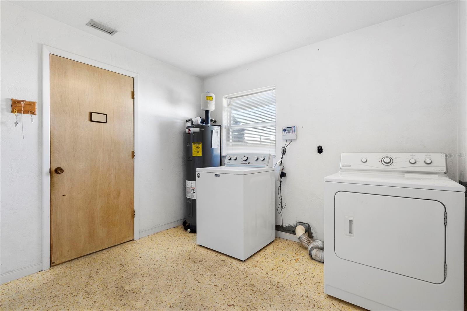 1472 EDISON TER, DELTONA, FL, 32725