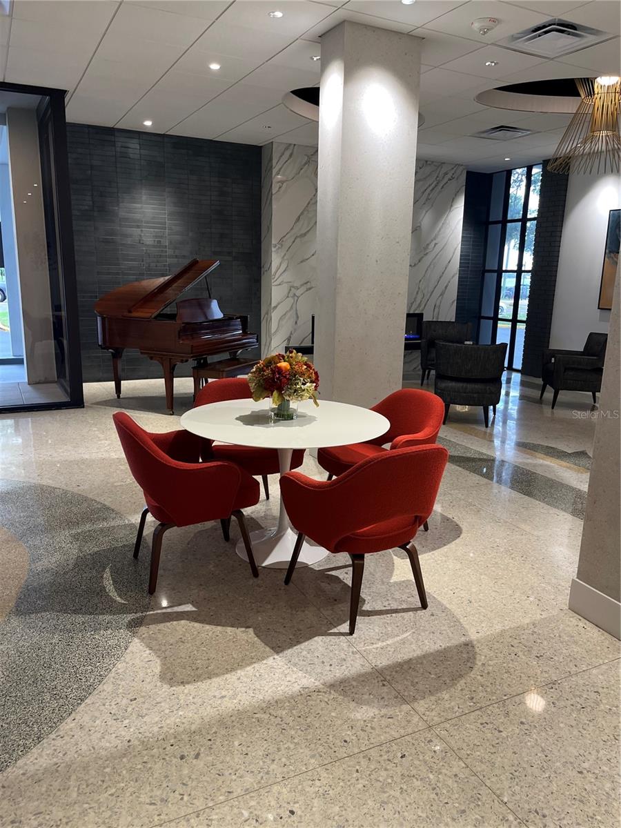 2401 BAYSHORE BLVD #302, TAMPA, FL, 33629