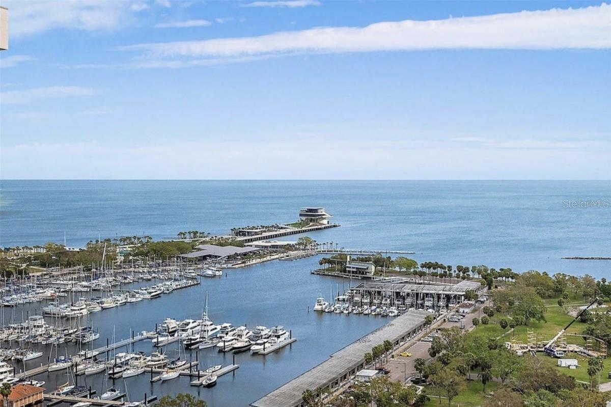 175 1ST ST S #404, ST PETERSBURG, FL, 33701