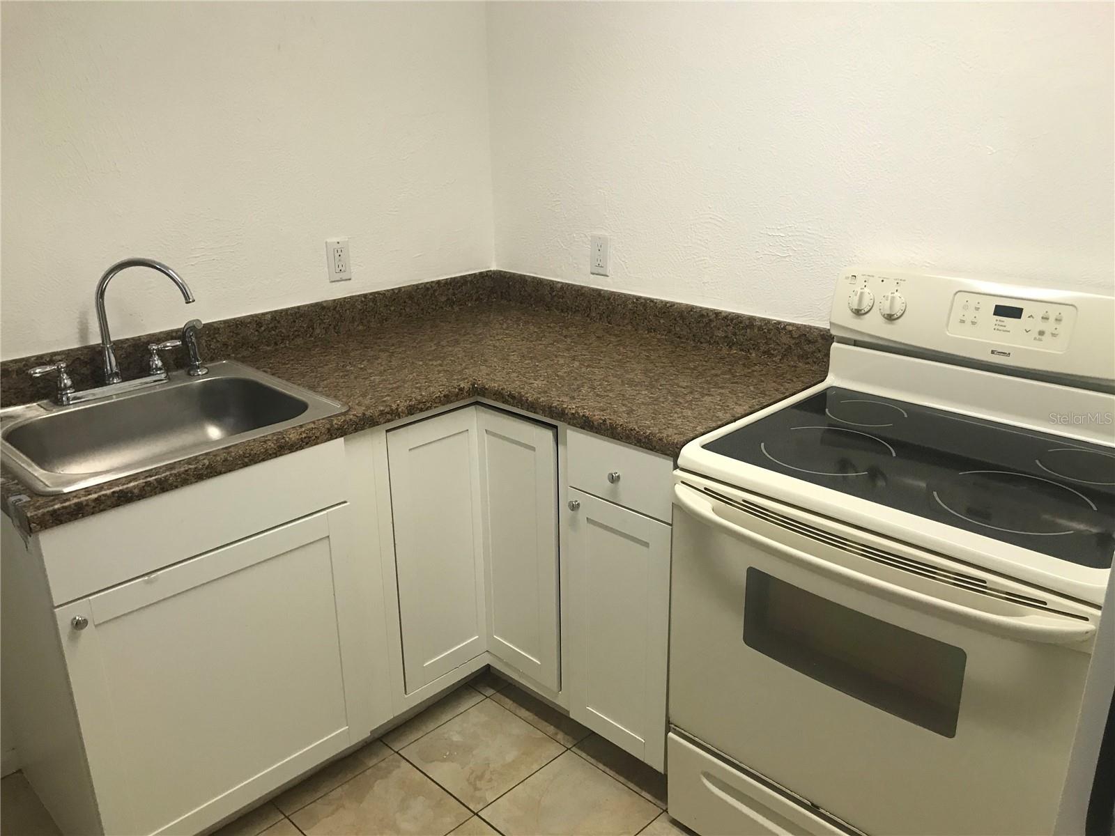 3943 FREEDOM AVE, SARASOTA, FL, 34231