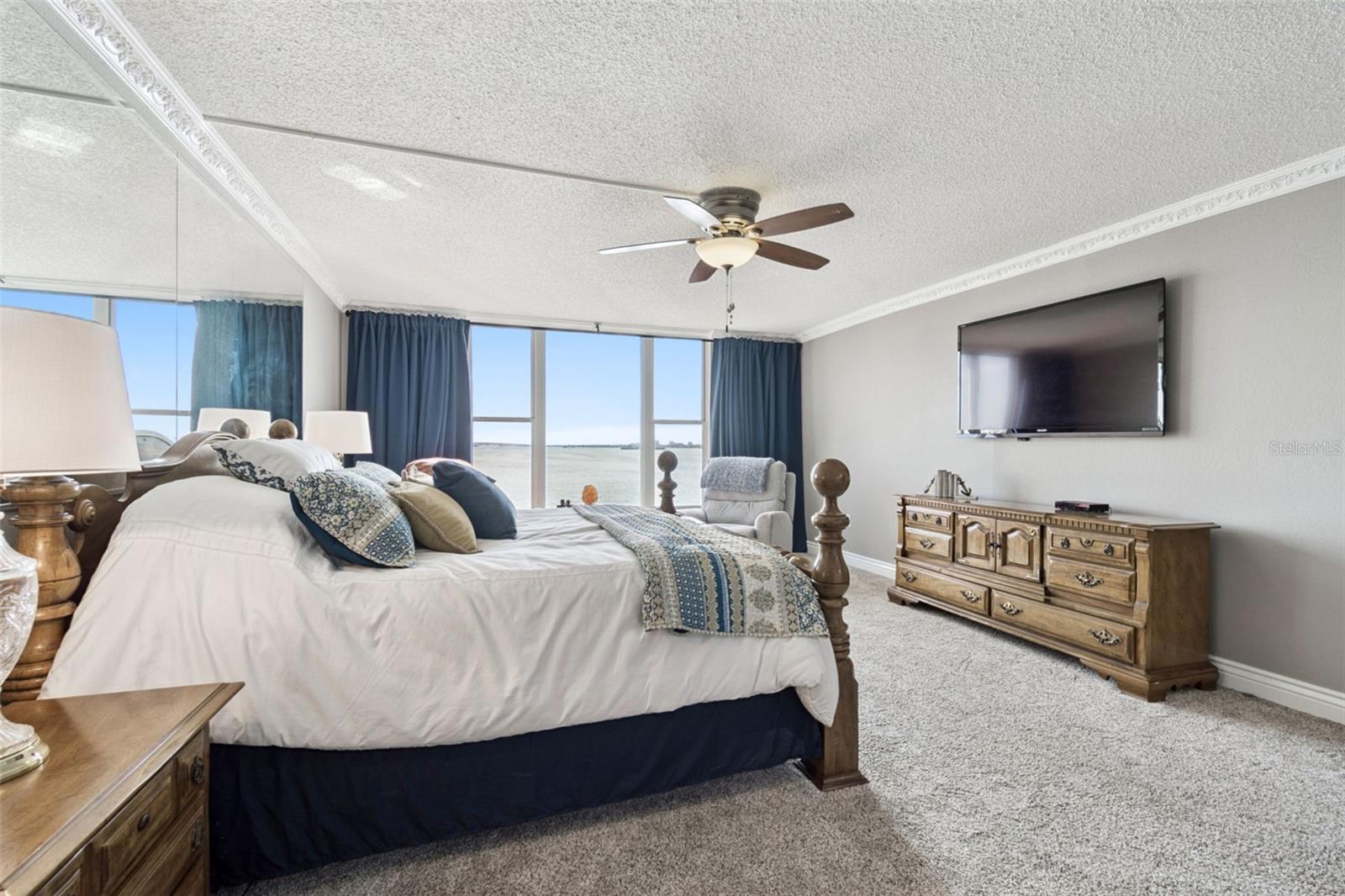 Expansive primary suite