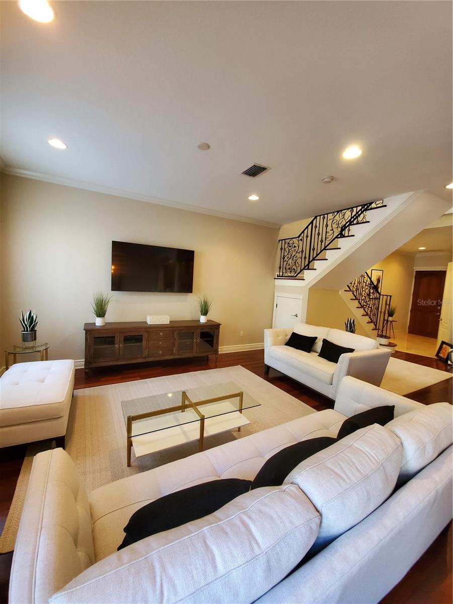 ASBURY PARK VILLAS & TOWNHOU, TAMPA, FL, 33611