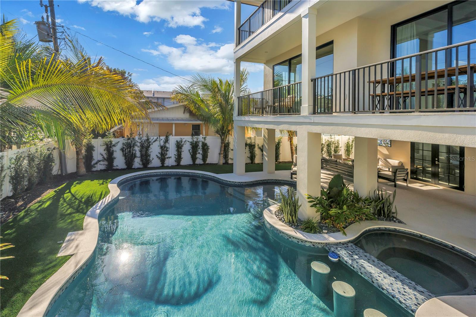 A4670283 Property Photo