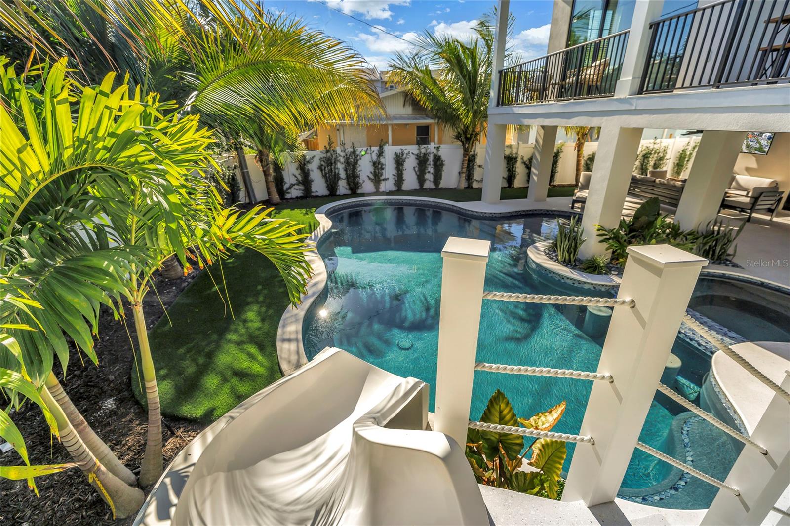 A4670283 Property Photo