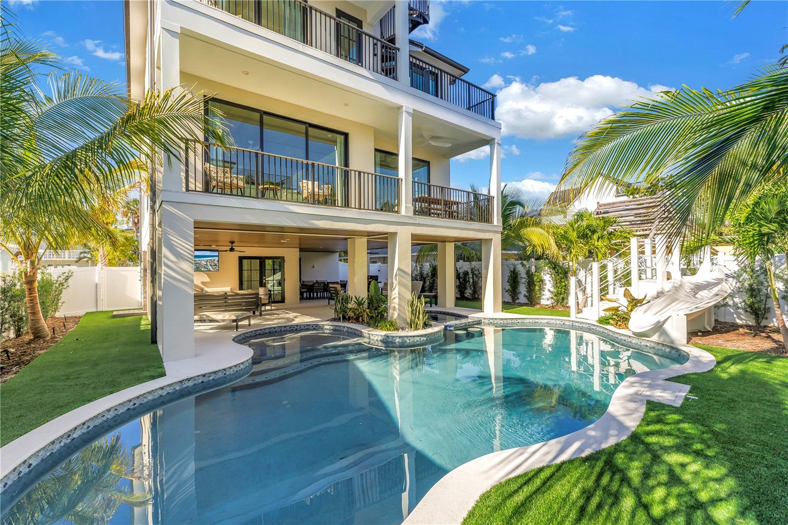 A4670283 Property Photo