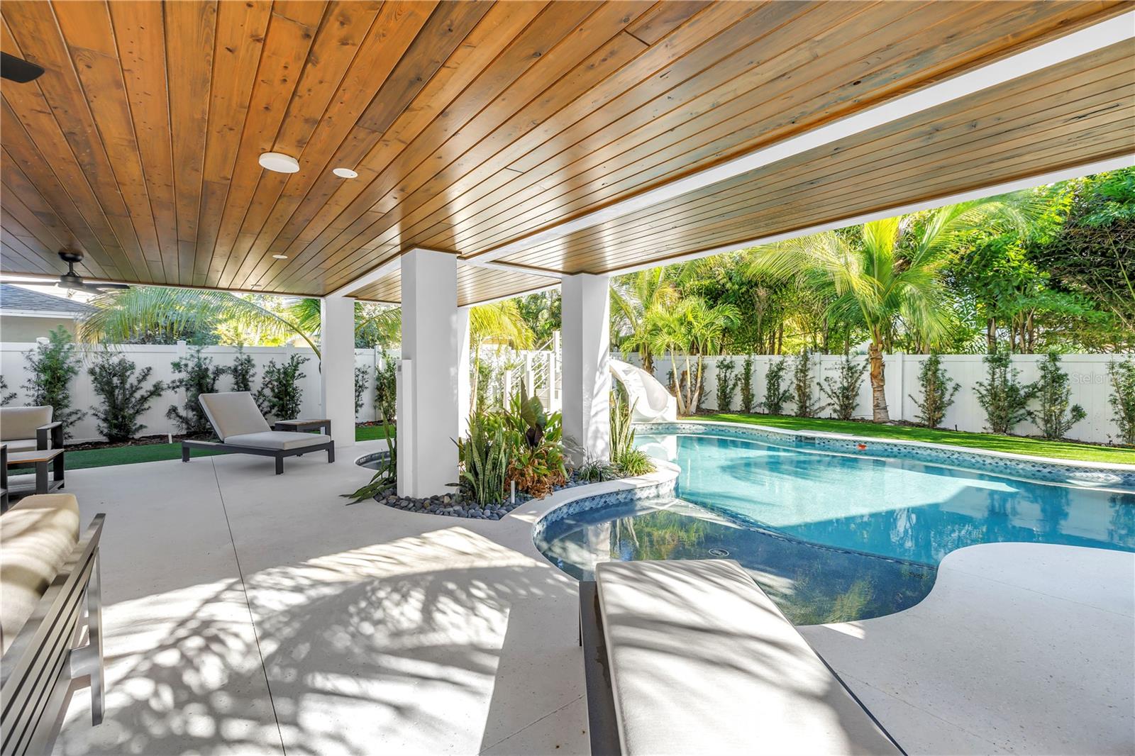 A4670283 Property Photo