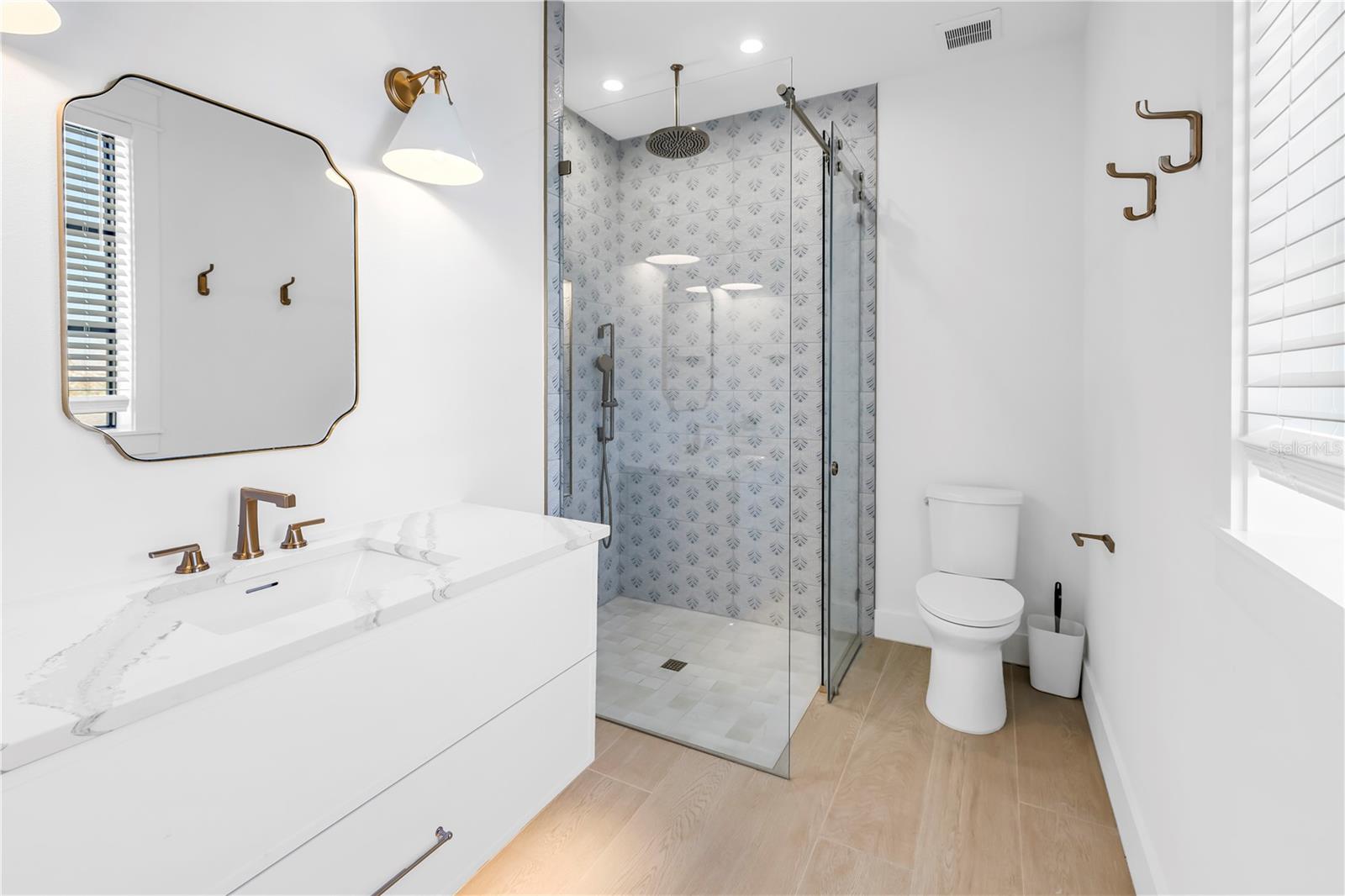 A4670283 Property Photo