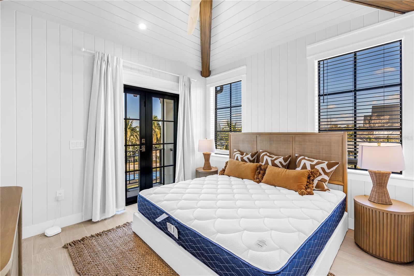 A4670283 Property Photo