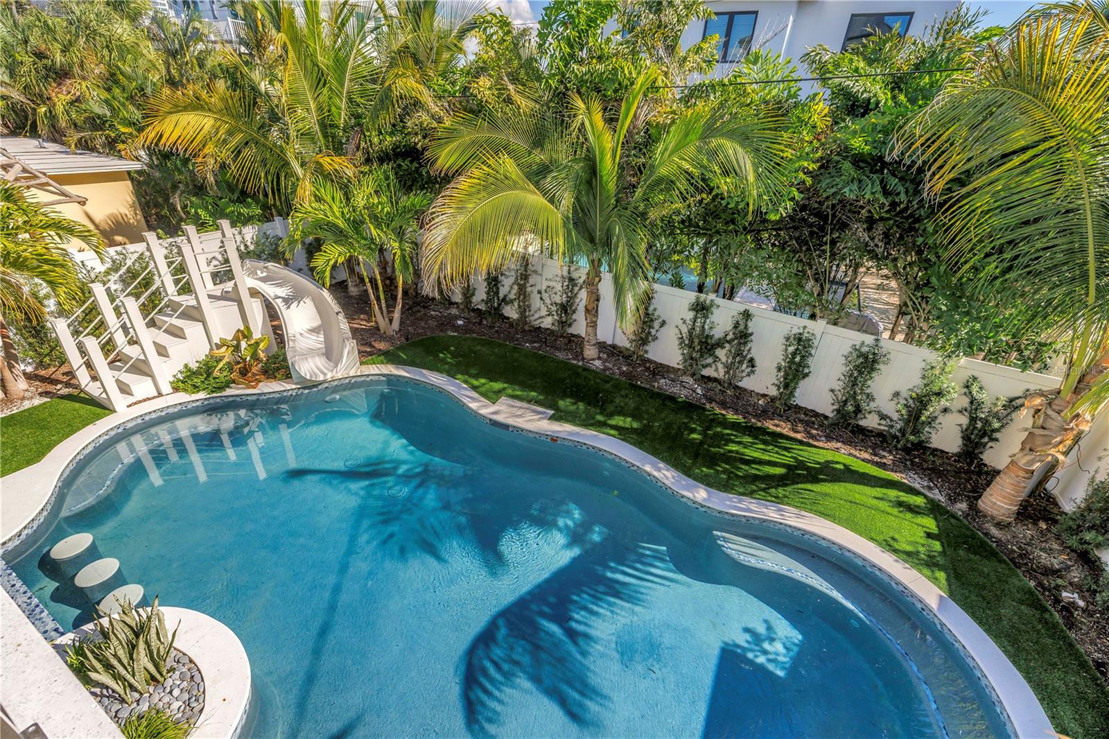 A4670283 Property Photo