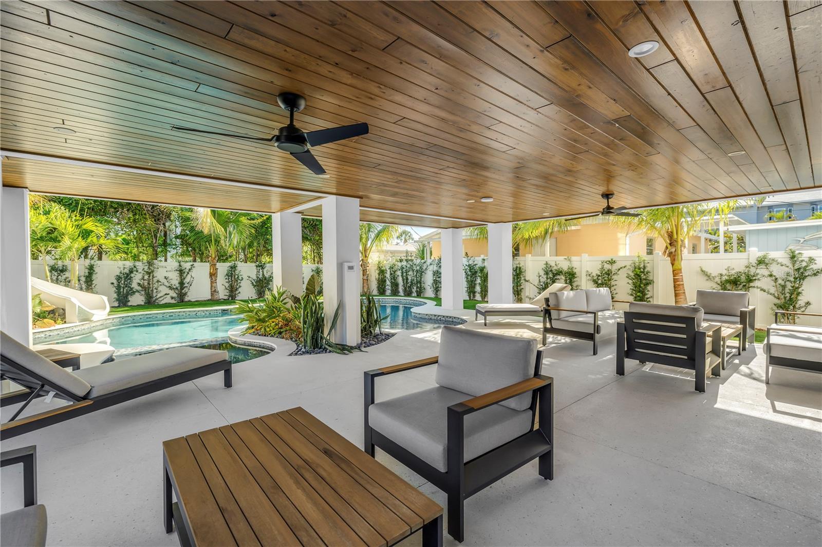 A4670283 Property Photo