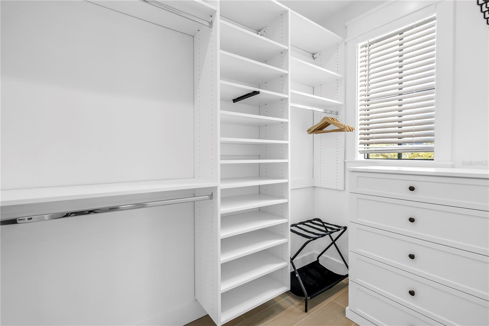 A4670283 Property Photo