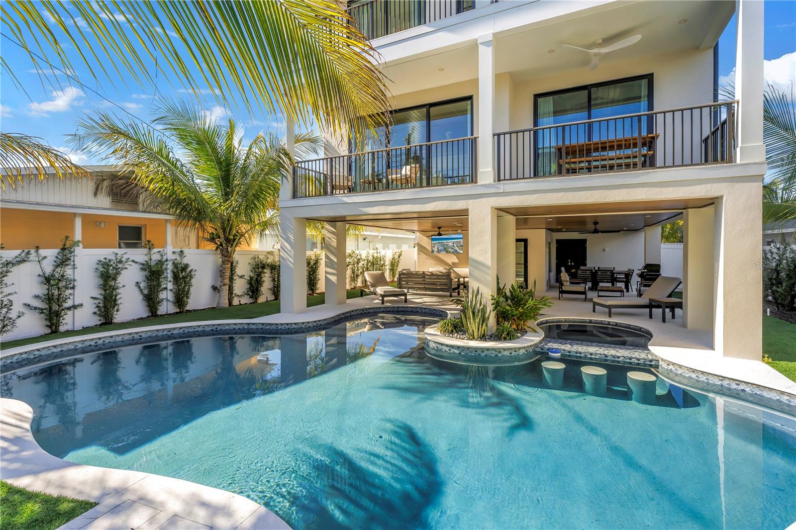 A4670283 Property Photo