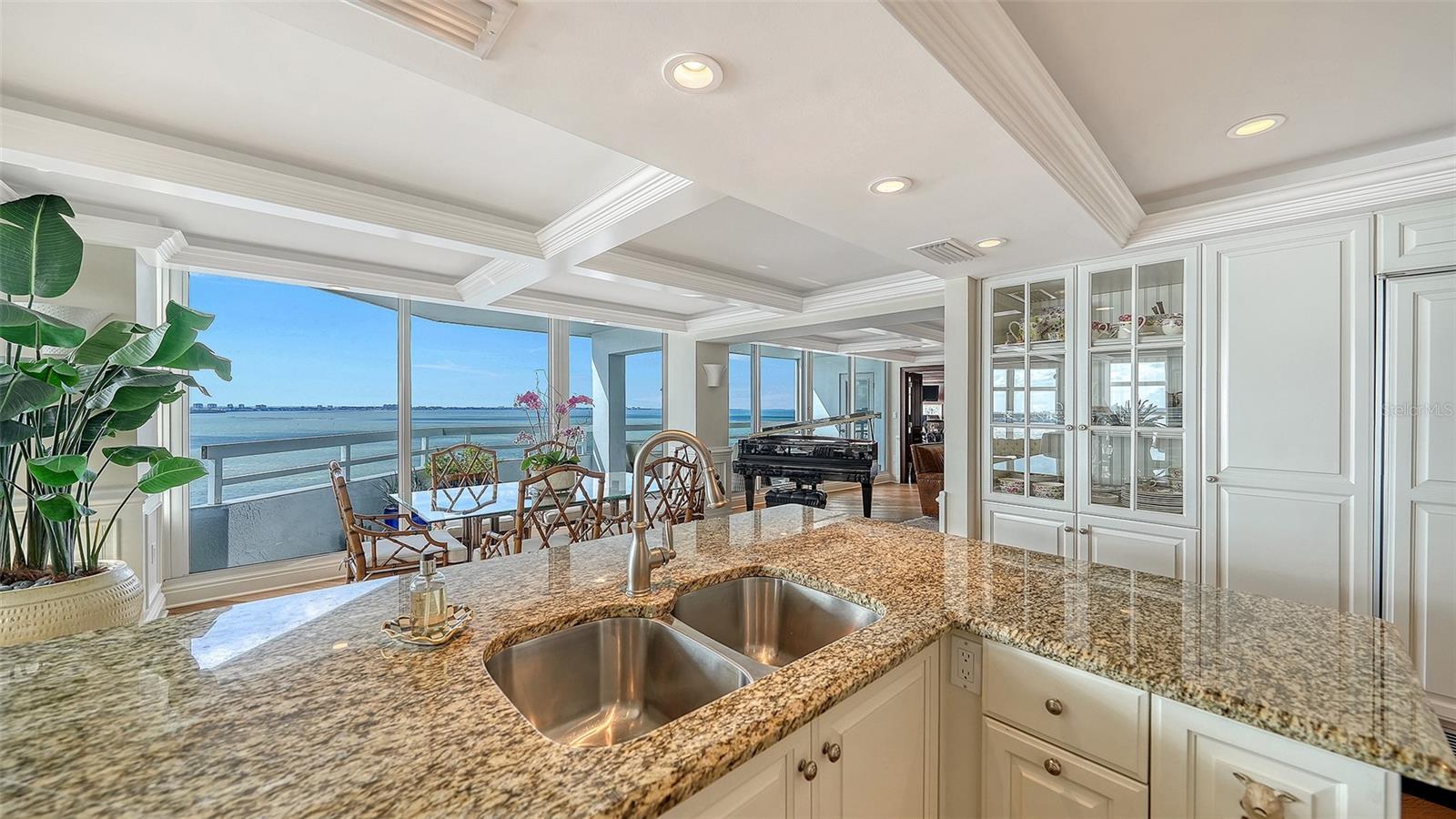 A4670319 Property Photo