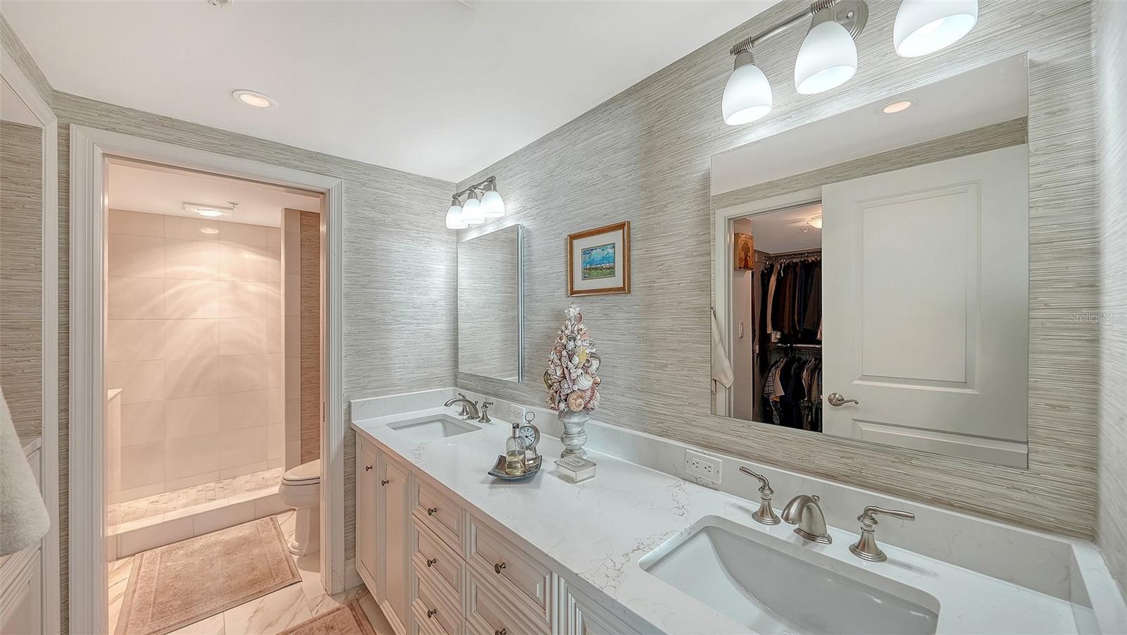 A4670319 Property Photo