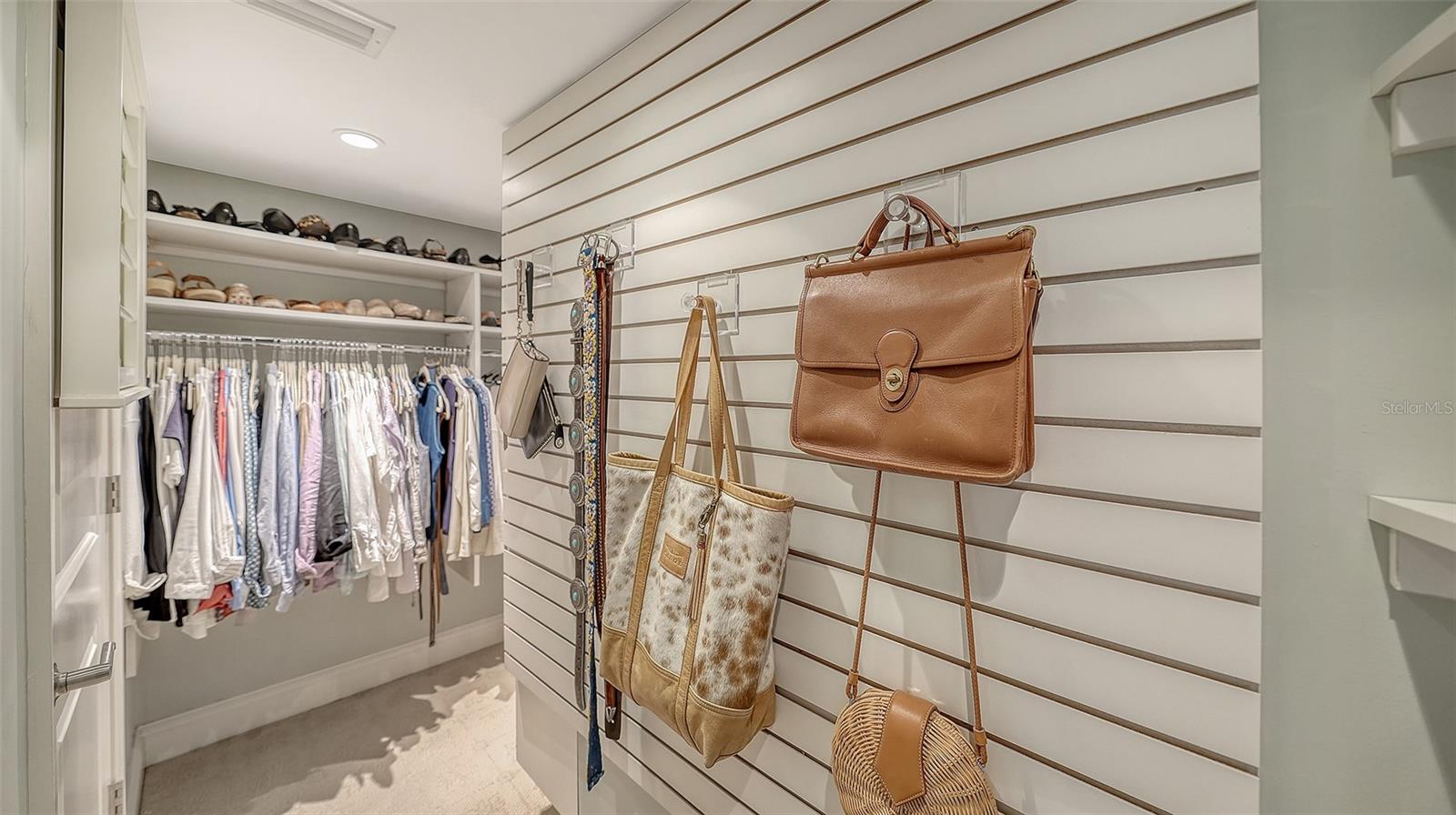 A4670319 Property Photo