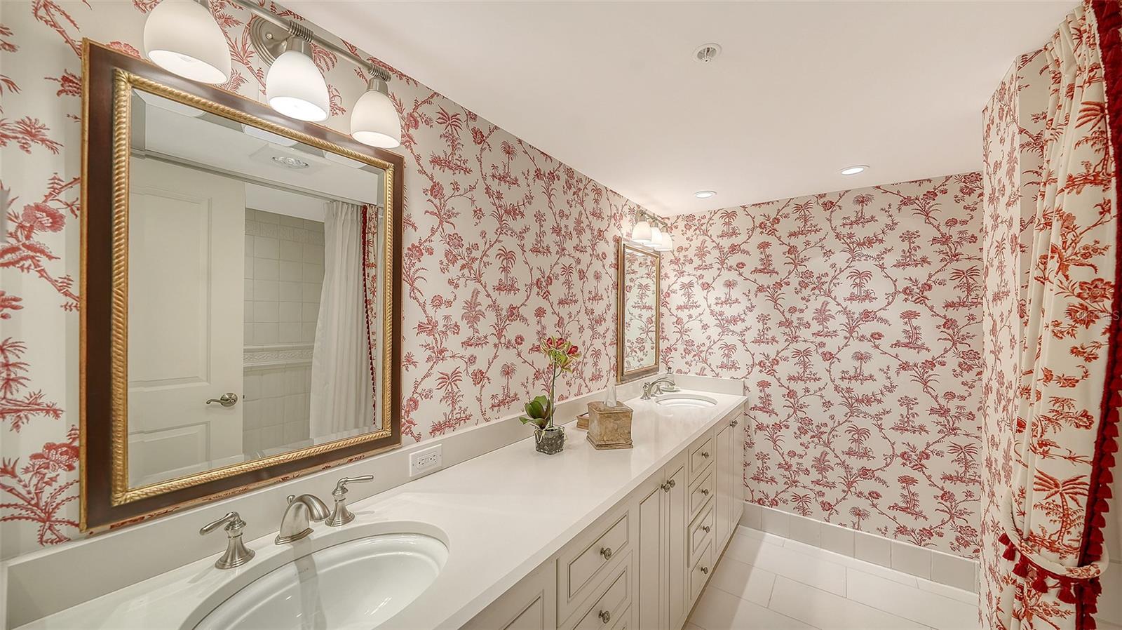 A4670319 Property Photo