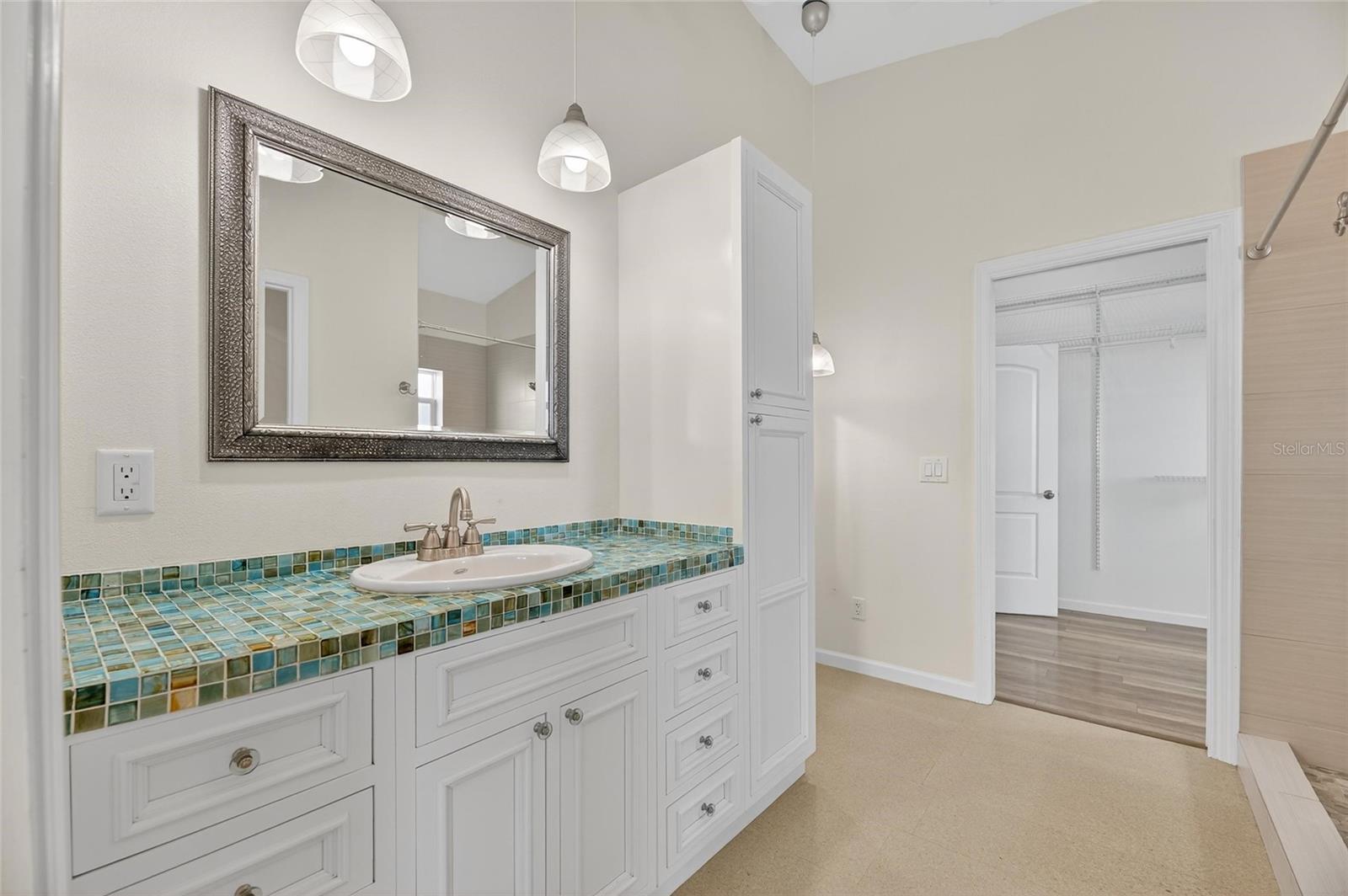 775 182ND AVE E, REDINGTON SHORES, FL, 33708