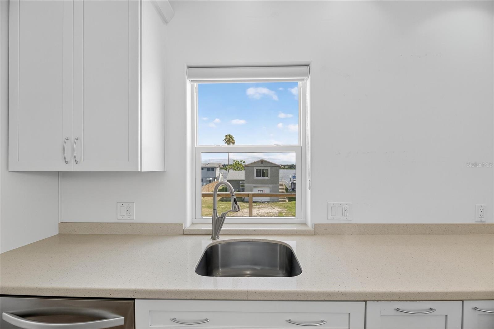 775 182ND AVE E, REDINGTON SHORES, FL, 33708