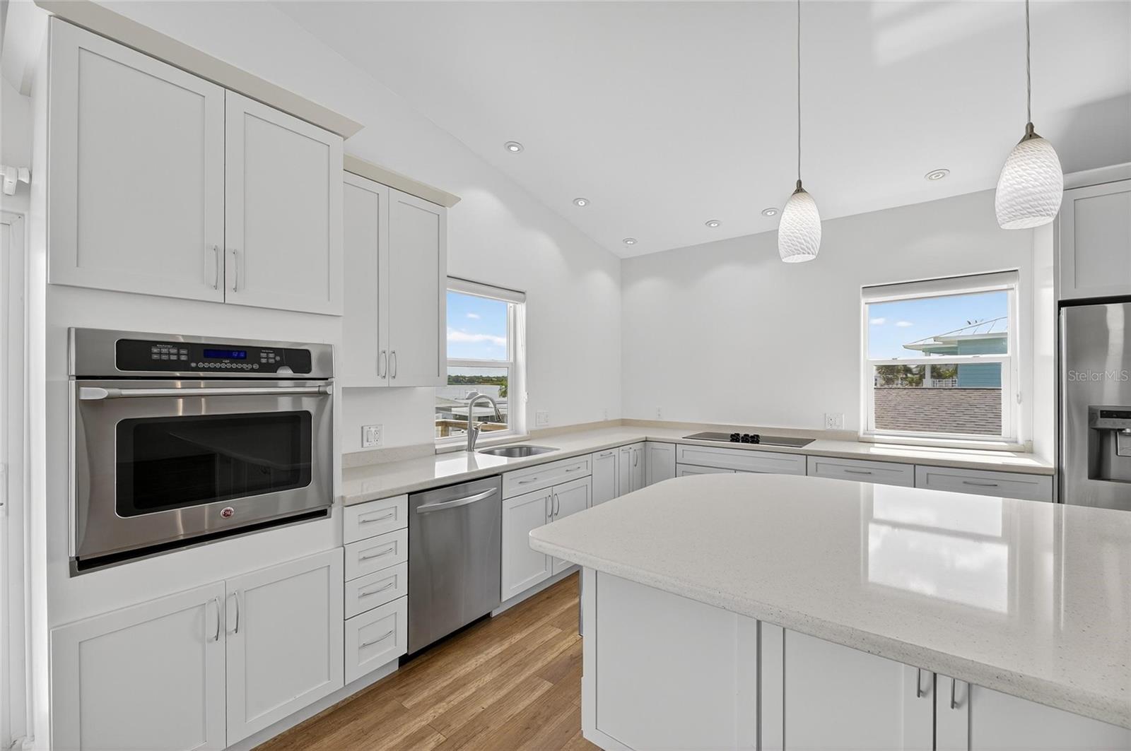 775 182ND AVE E, REDINGTON SHORES, FL, 33708