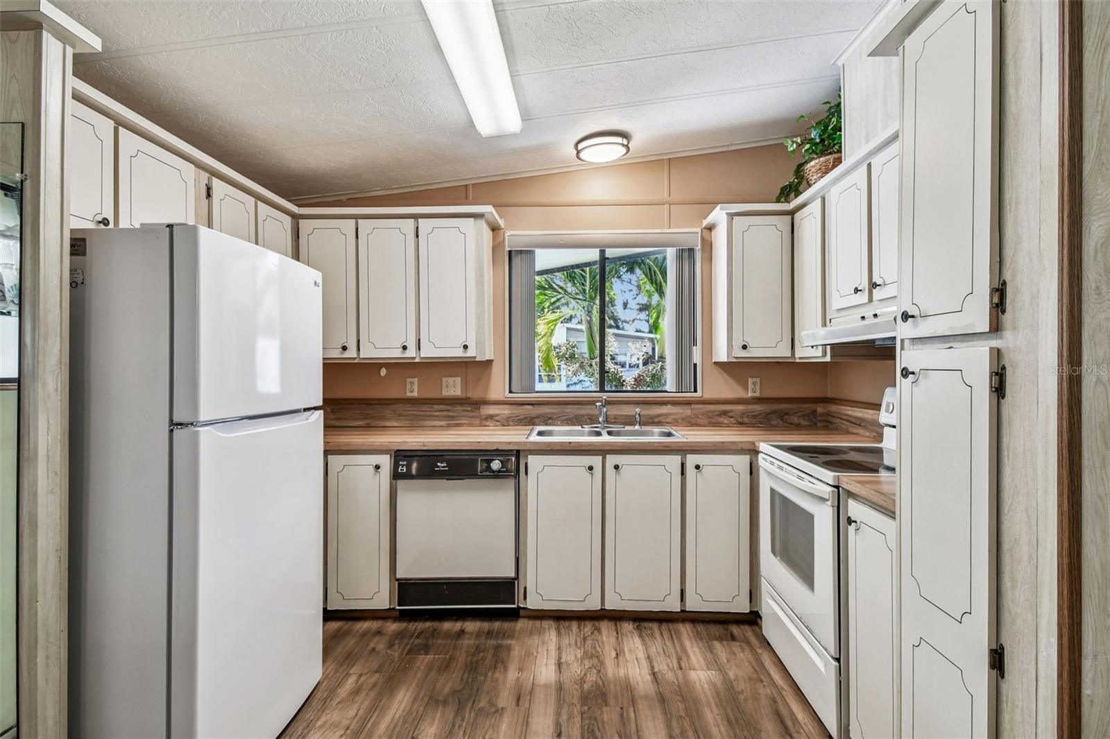 12501 ULMERTON RD #182, LARGO, FL, 33774