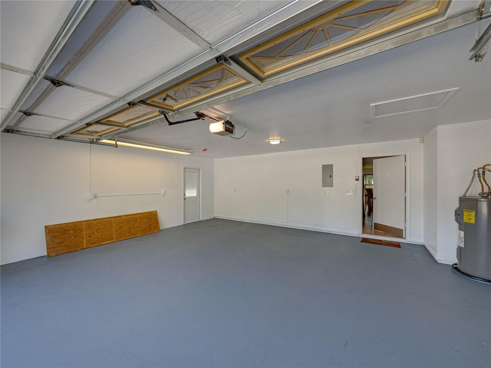 16404 ASHWOOD DR, TAMPA, FL, 33624