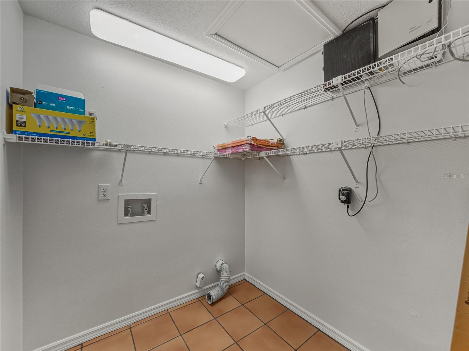 16404 ASHWOOD DR, TAMPA, FL, 33624