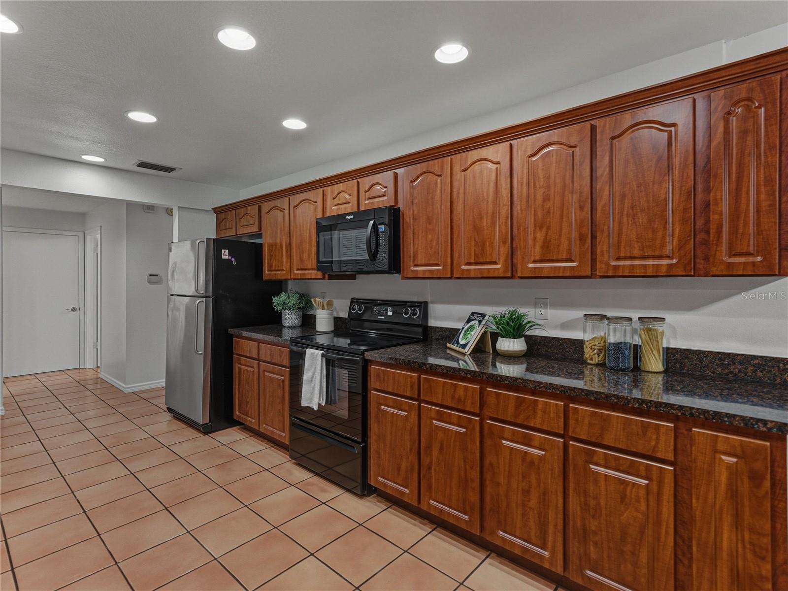 16404 ASHWOOD DR, TAMPA, FL, 33624