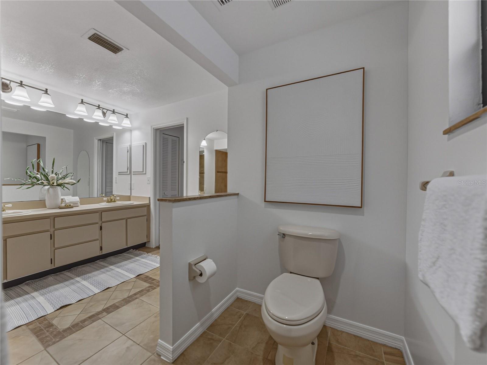 16404 ASHWOOD DR, TAMPA, FL, 33624